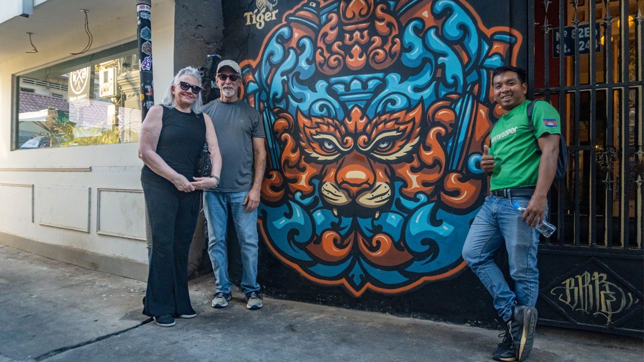 Phnom-Penh-Street-Art-Tour005.jpg