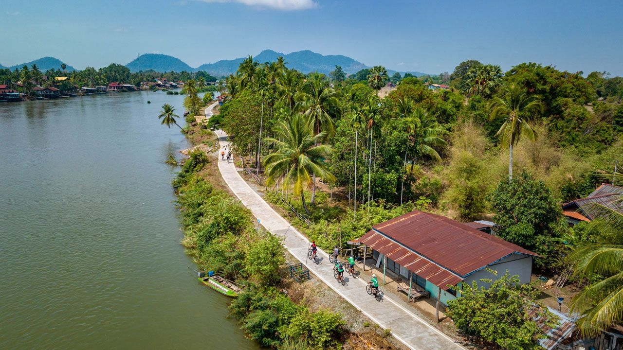 Cambodia-and-Laos-bike-tours-028.jpg