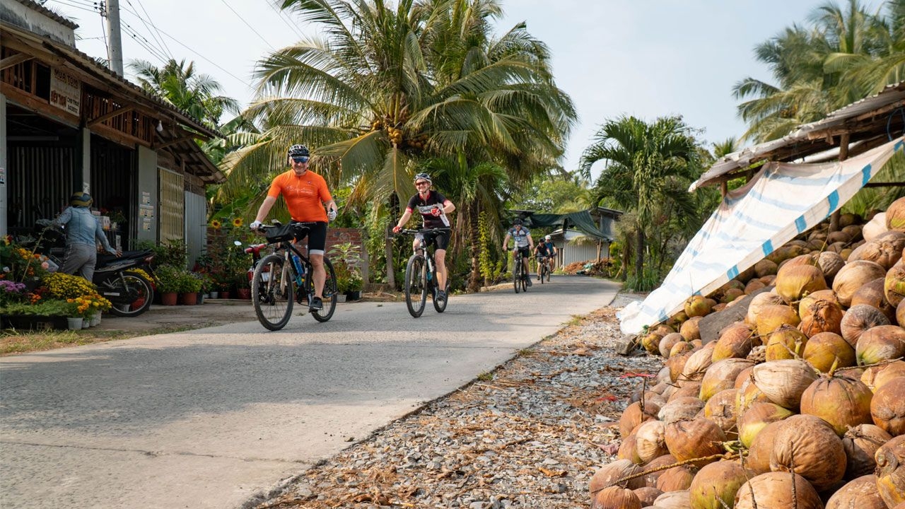 Vietnam-and-Cambodia-Bike-tours0987.jpg