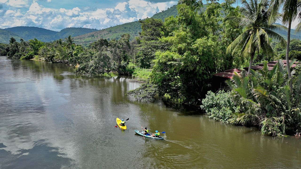 angkor-to-the-beach-bike-tour04.jpg