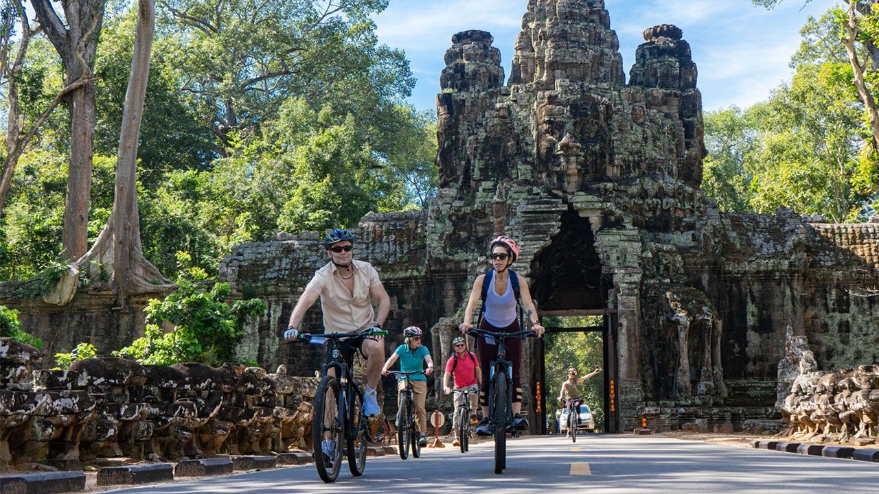 angkor-wat-bike-tour27123.jpg