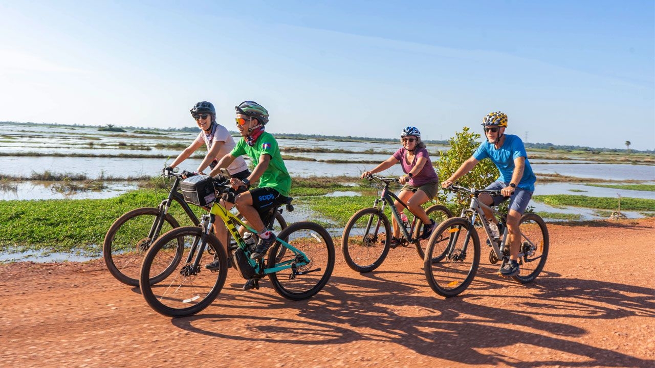 angkor-wat-bike-tour3.jpg