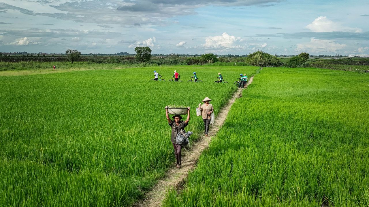 best-cambodia-cycling-tours.jpg
