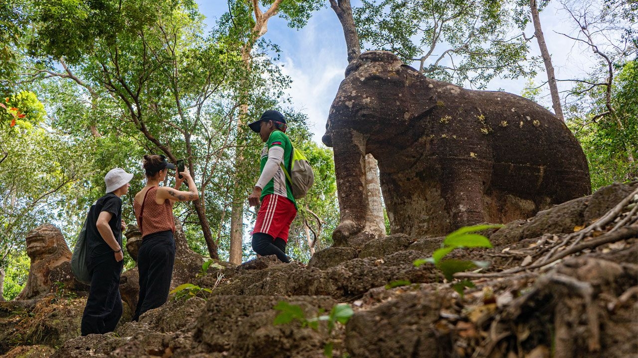 cambodia-adventure-tours30121.jpg