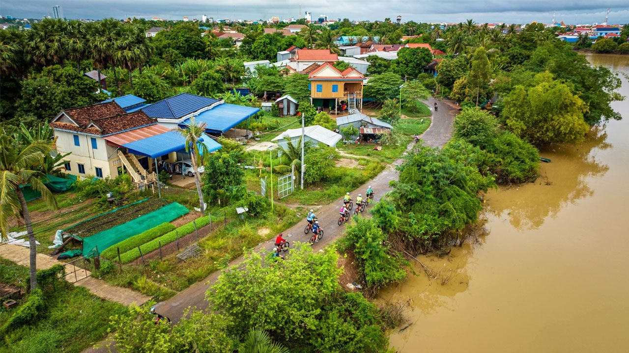 cambodia-bicycle-tour-001.jpg