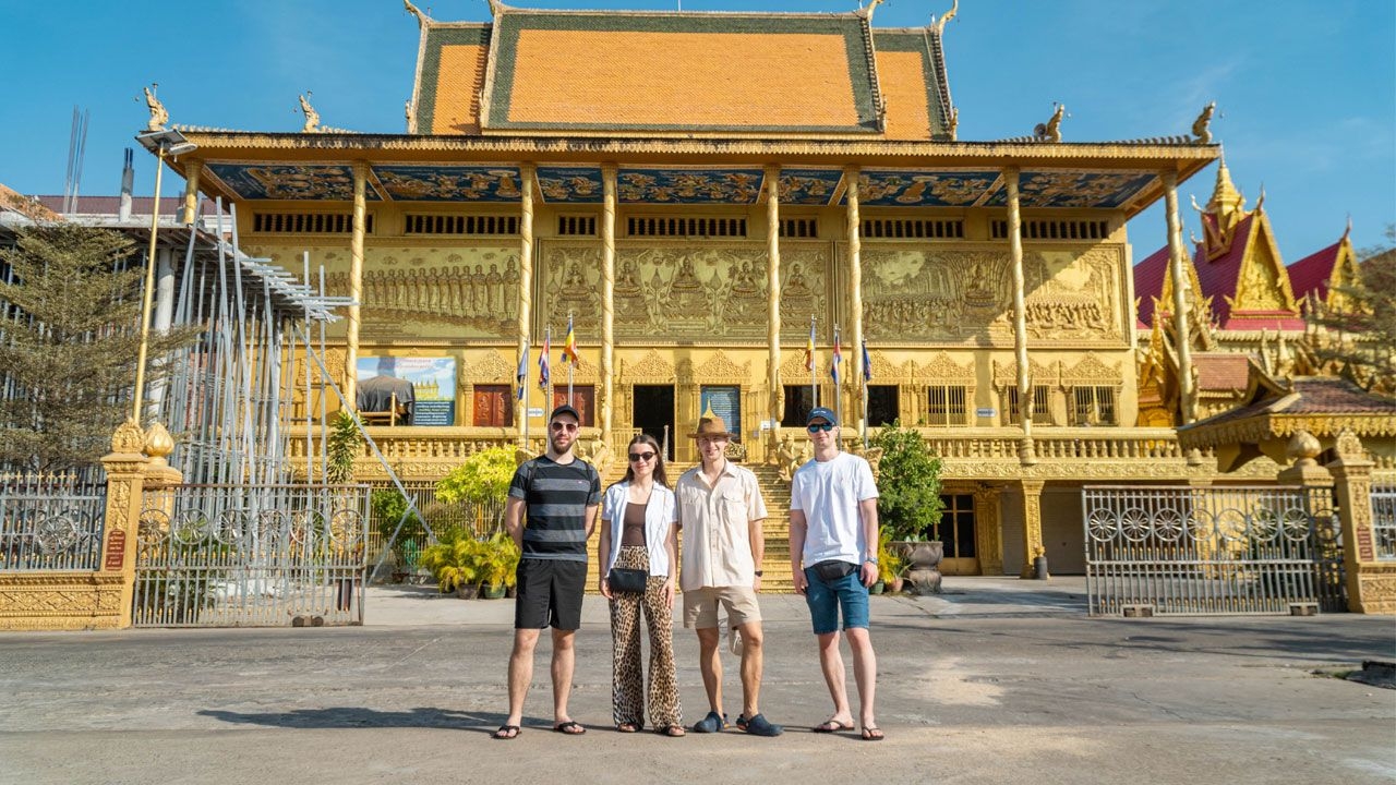 phnom-penh-city-tours-008.jpg