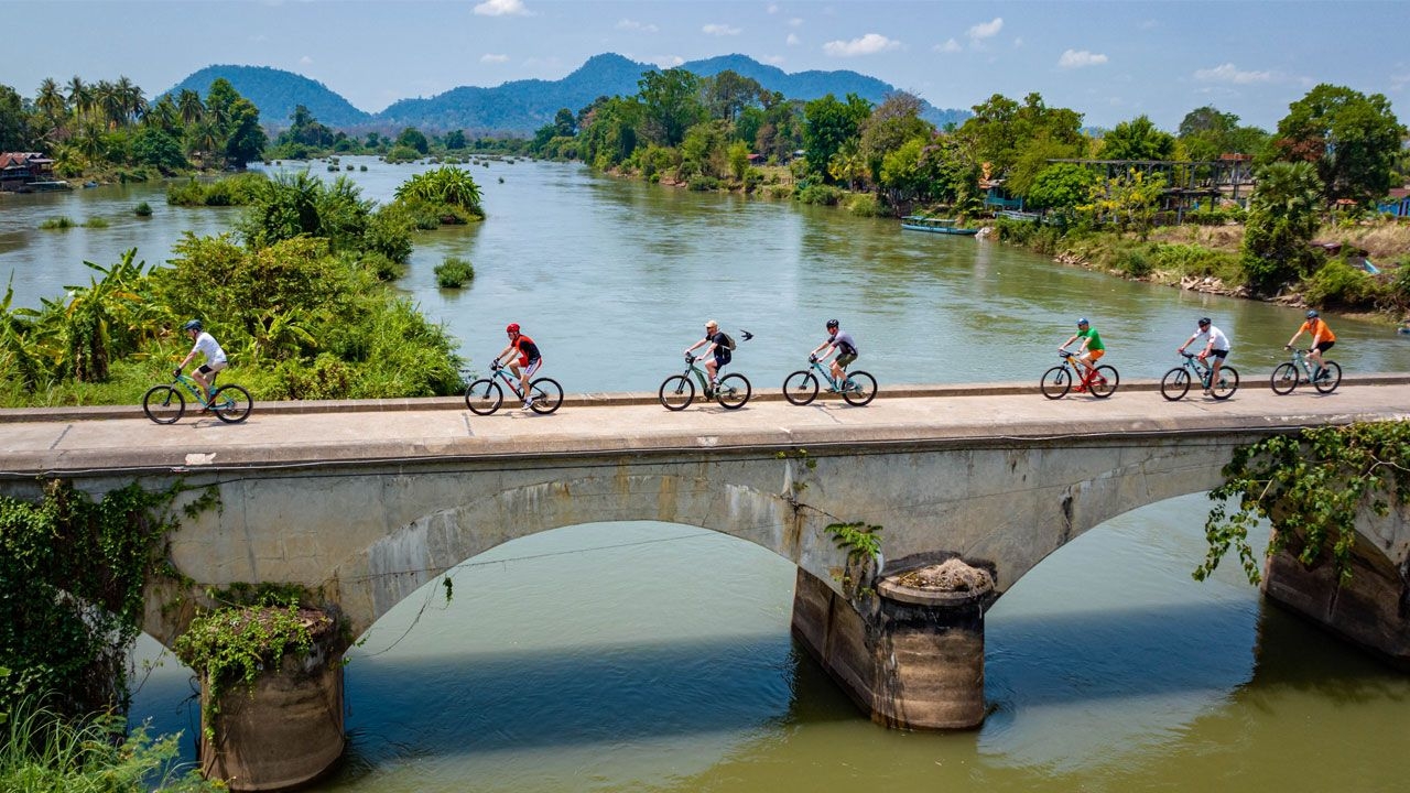 Cambodia-and-Laos-bike-tours-027.jpg