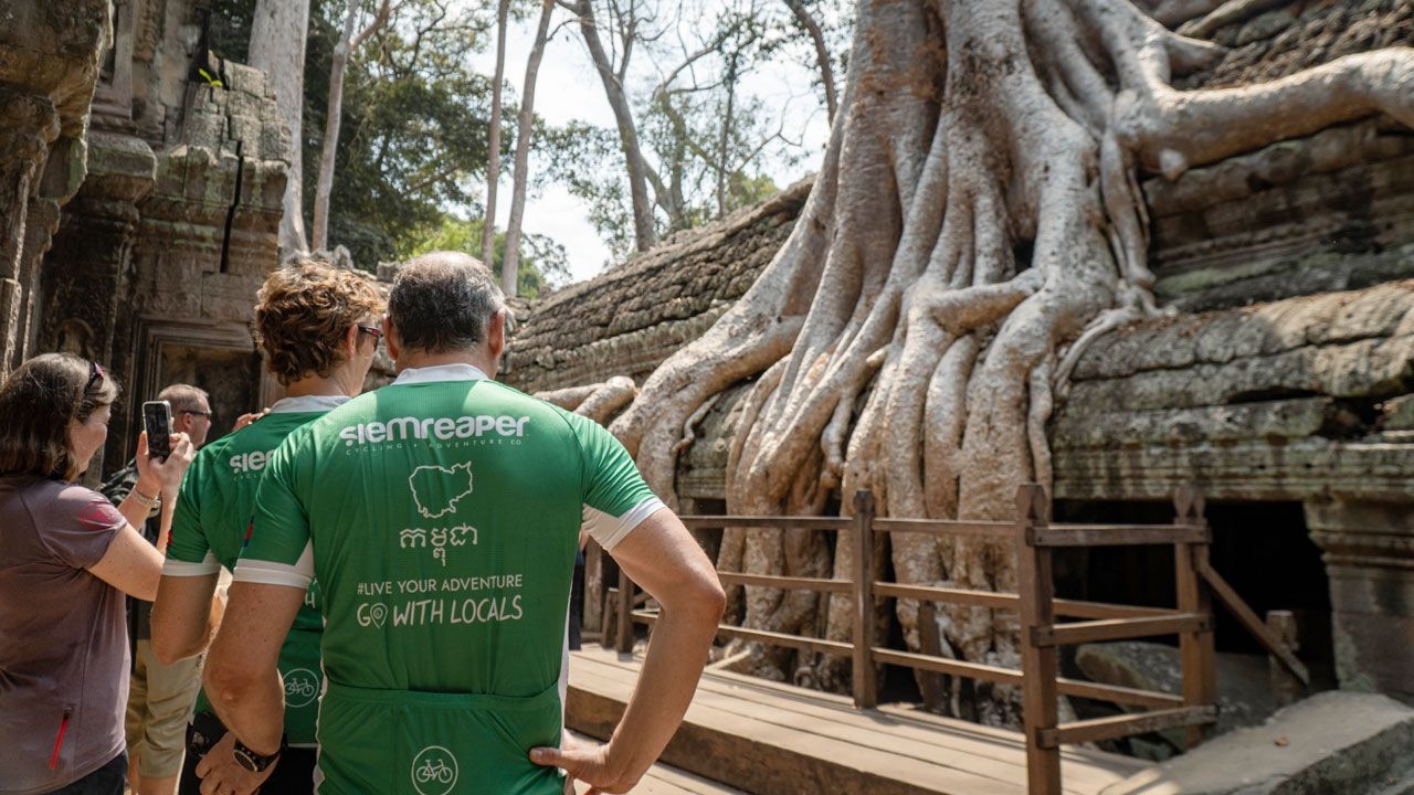 angkor-wat-cycling-tour-097.jpg