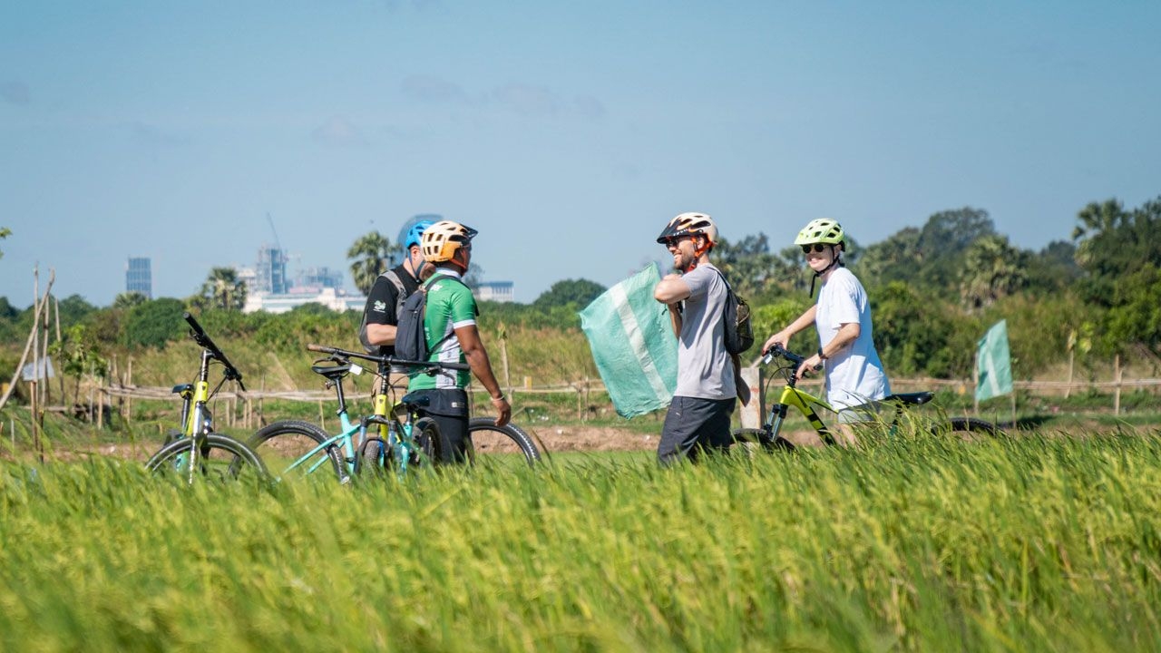 cambodia-bike,-hike,-kayak-tour004.jpg