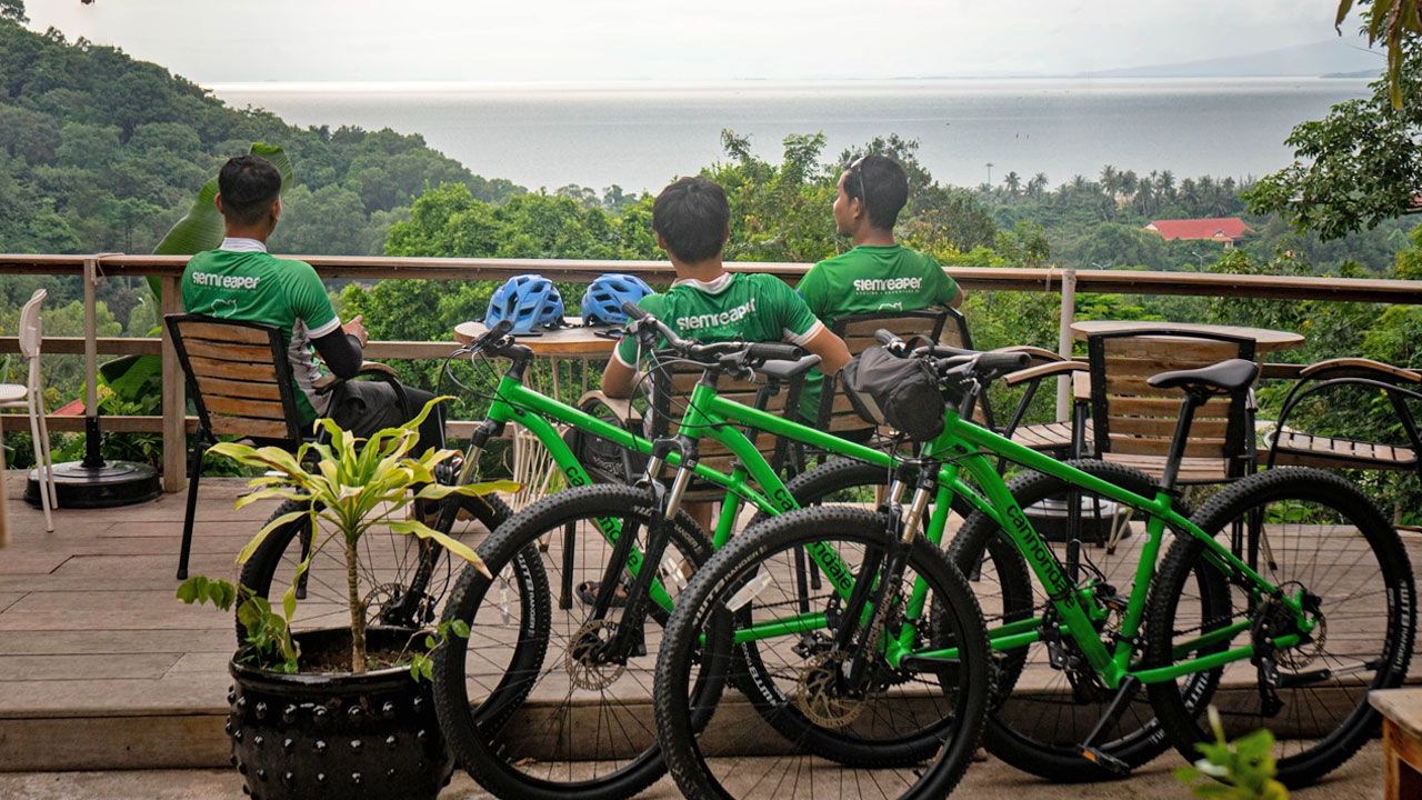 angkor-to-the-beach-bike-tour03.jpg