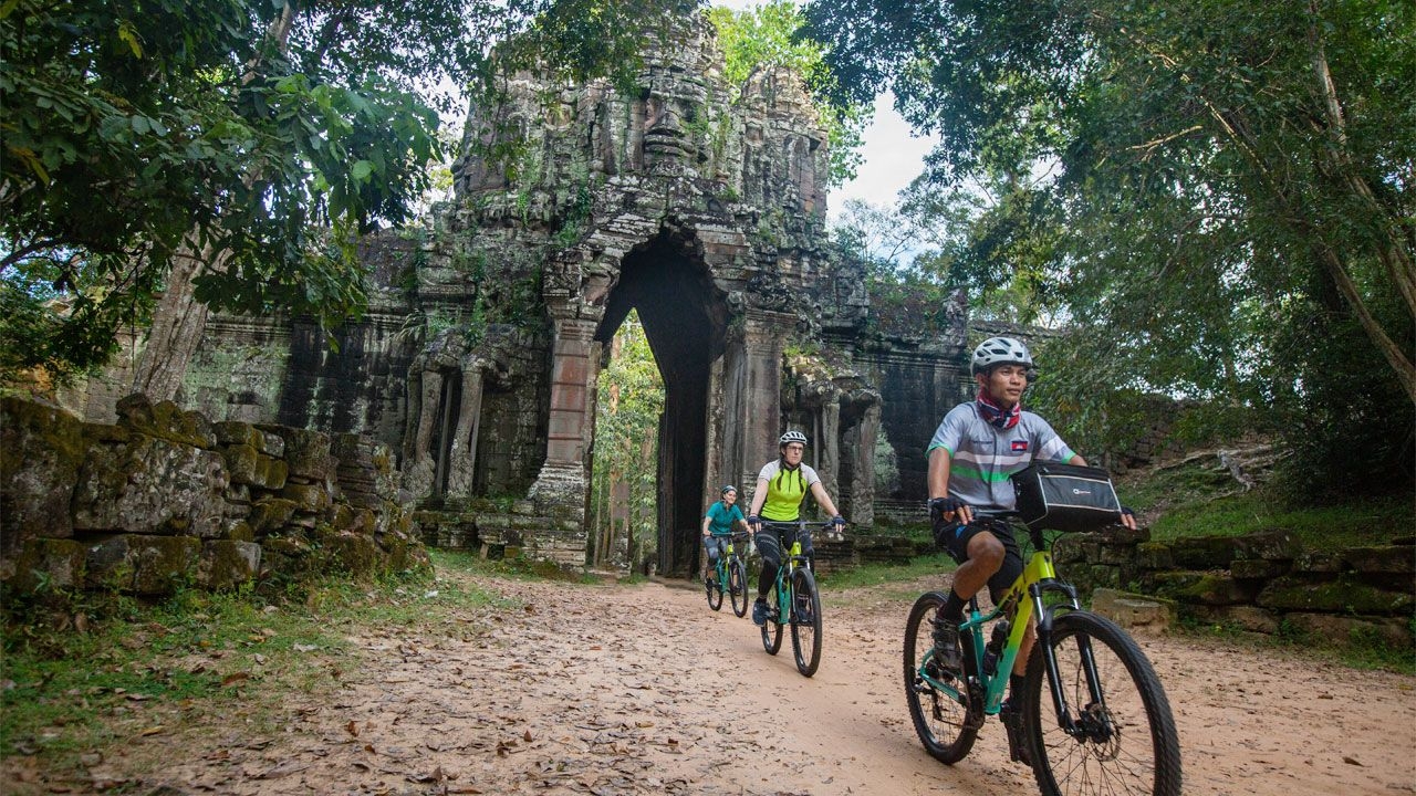 angkor-wat-bike-tour9.jpg