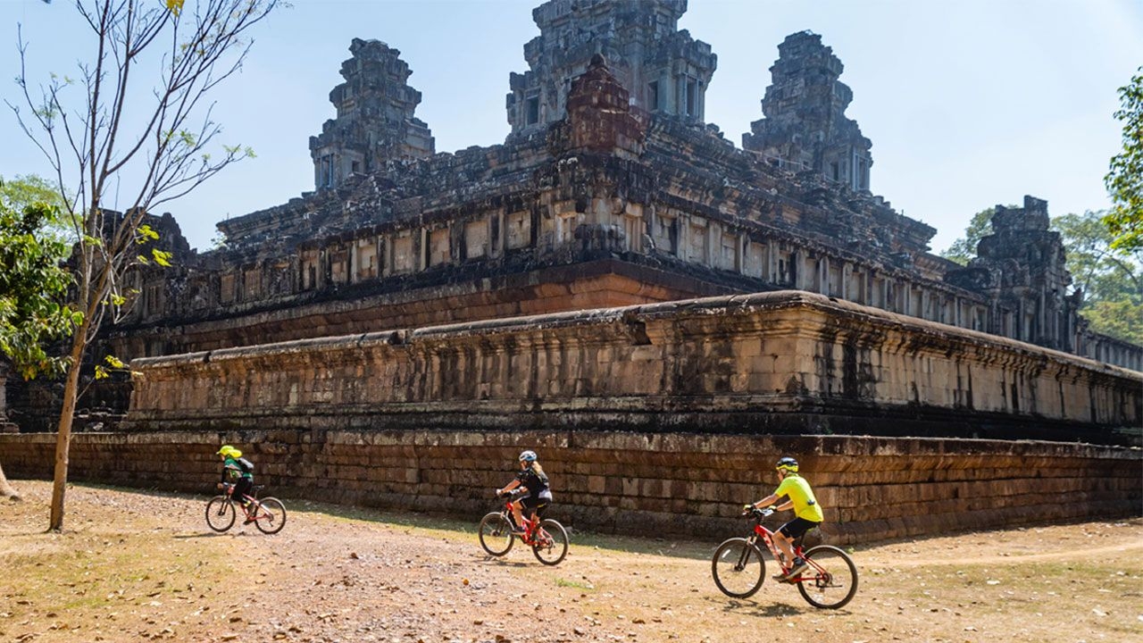 angkor-wat-cycling-tours001.jpg