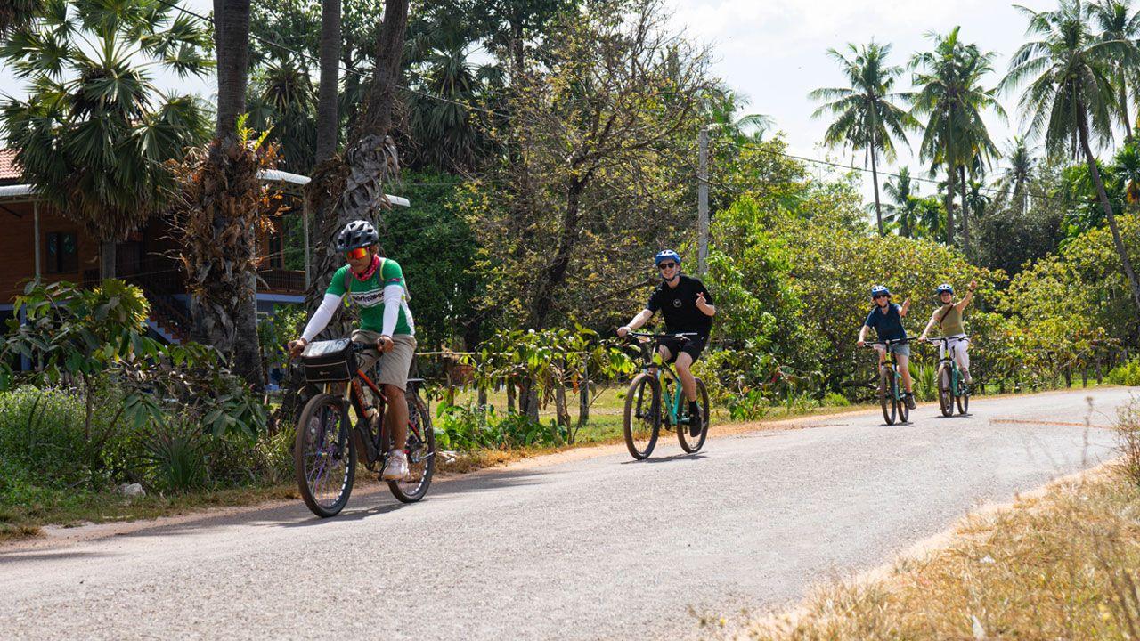 cambodia-adventure-tours30123.jpg