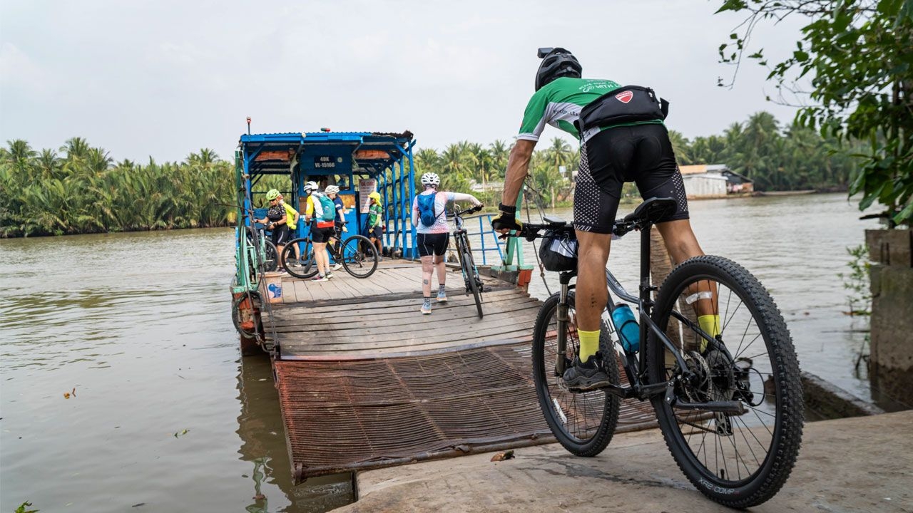 vietnam-and-Cambodia-cycling-tour-002.jpg